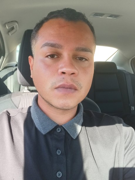 Foto di nudo di fuga di OnlyFans di Latin