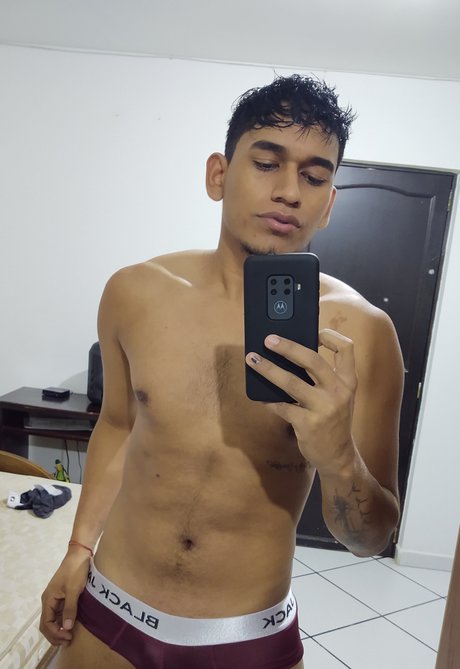 Foto di nudo di fuga di OnlyFans di Ego Four