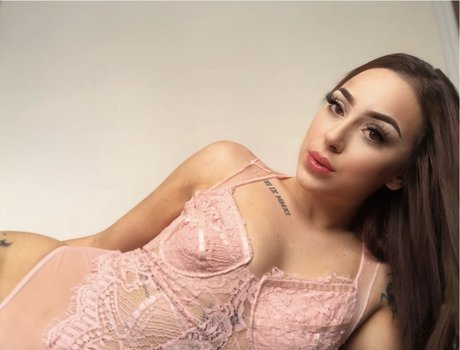 Foto di nudo di fuga di OnlyFans di Skye
