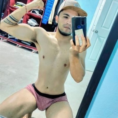 Foto di nudo di fuga di OnlyFans di Noah Sg