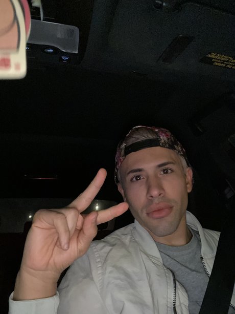Foto di nudo di fuga di OnlyFans di Saj