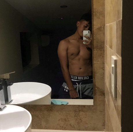 Foto di nudo di fuga di OnlyFans di Santana Deivi