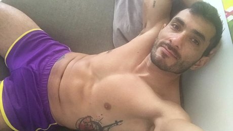 Foto di nudo di fuga di OnlyFans di Octavio