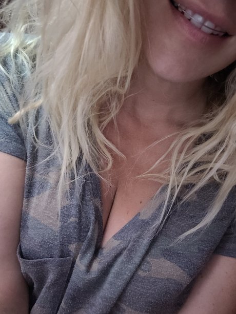 Foto di nudo di fuga di OnlyFans di Xyourdirtyslutx