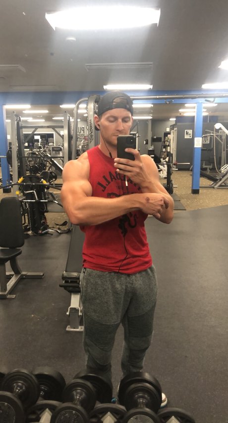 Foto di nudo di fuga di OnlyFans di Mitch Trelstad