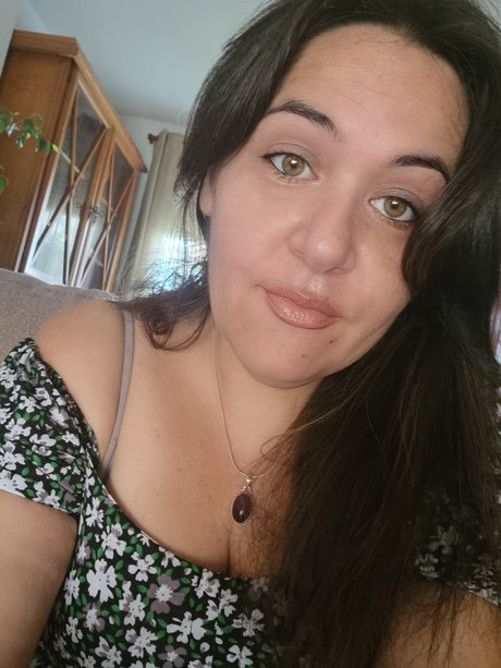 Foto di nudo di fuga di OnlyFans di Daviniavilla