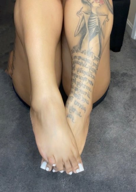 Foto di nudo di fuga di OnlyFans di Pretty Tee 