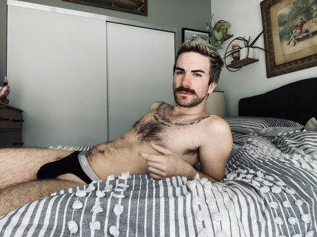 Foto di nudo di fuga di OnlyFans di Underwear Junkie