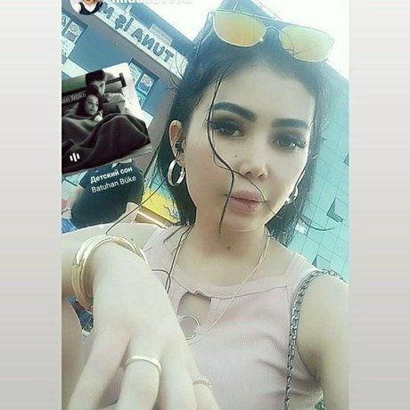 Foto di nudo di fuga di OnlyFans di Nil
