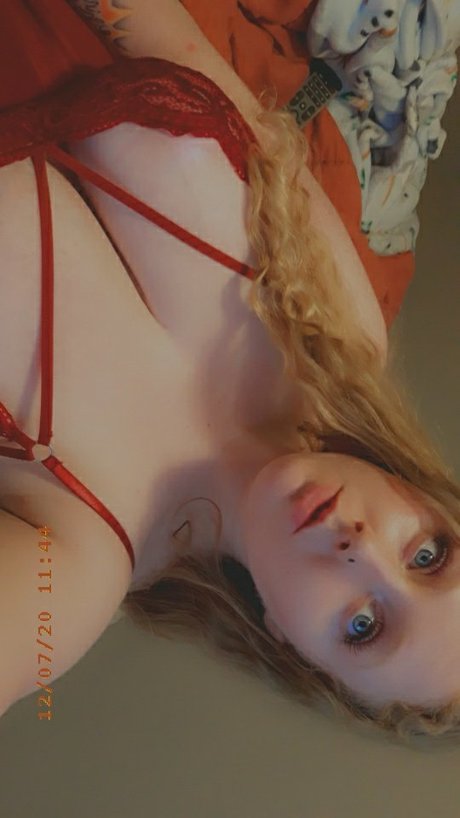 Foto di nudo di fuga di OnlyFans di Sweetestgirl