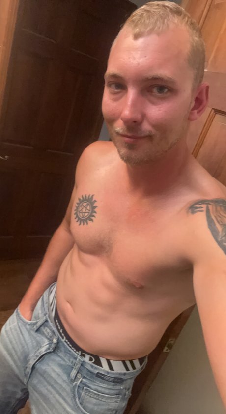 Foto di nudo di fuga di OnlyFans di Jvfitness19