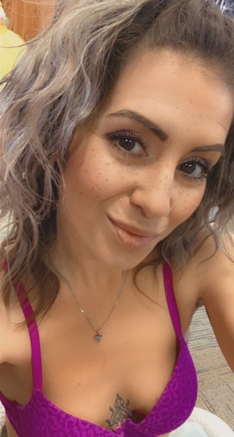 Foto di nudo di fuga di OnlyFans di Trish
