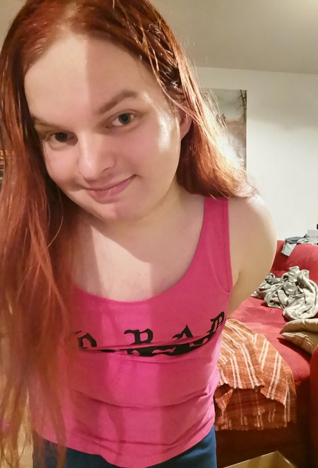 Foto di nudo di fuga di OnlyFans di Eefnono