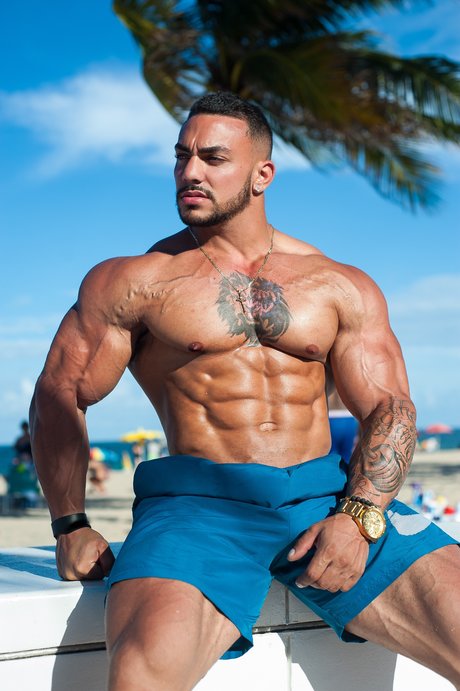 Foto di nudo di fuga di OnlyFans di Tristen Esco