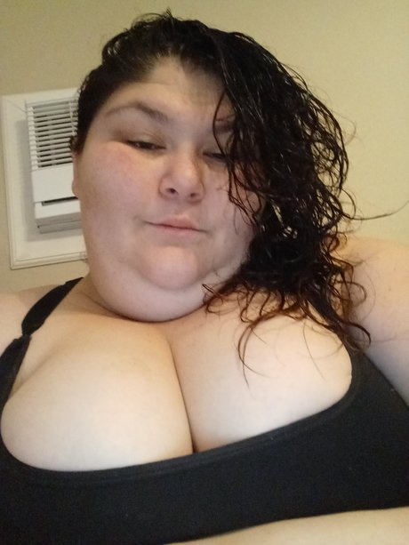 Foto di nudo di fuga di OnlyFans di Fattygirlbunny