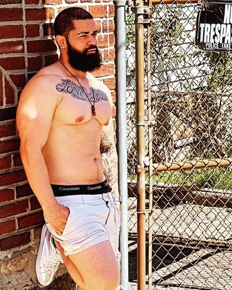 Foto di nudo di fuga di OnlyFans di Jorge Lara