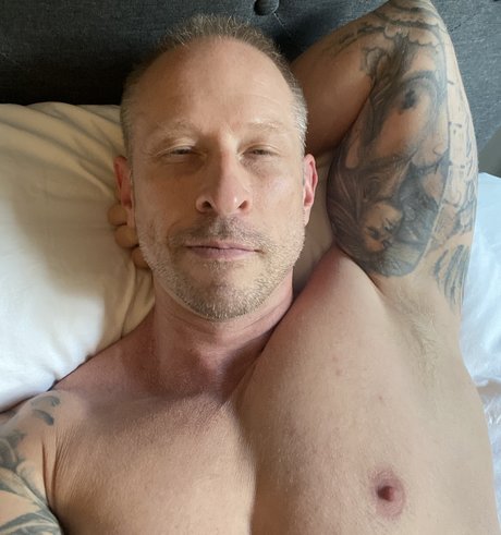 Foto di nudo di fuga di OnlyFans di Prison Made Me Hard