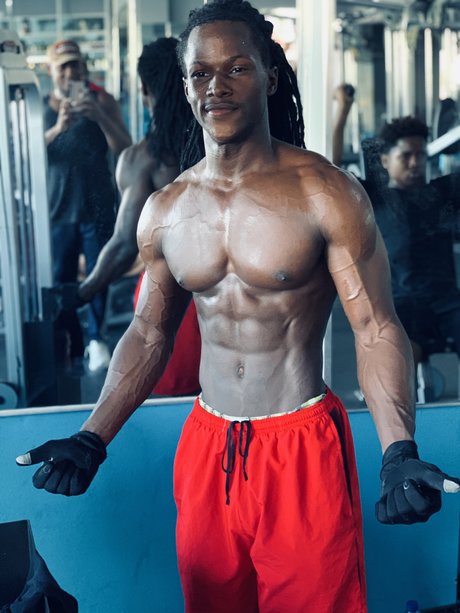 Foto di nudo di fuga di OnlyFans di Poeta Negro Hd