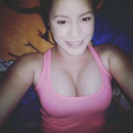 Foto di nudo di fuga di OnlyFans di Luna