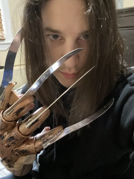 Foto di nudo di fuga di OnlyFans di Serpentine