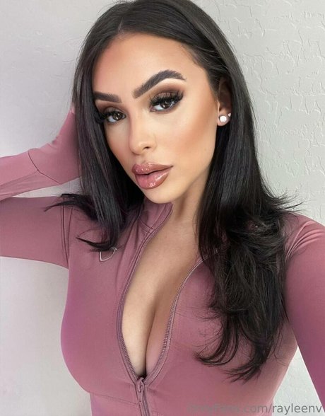 Foto di nudo di fuga di OnlyFans di Rayleen Vega