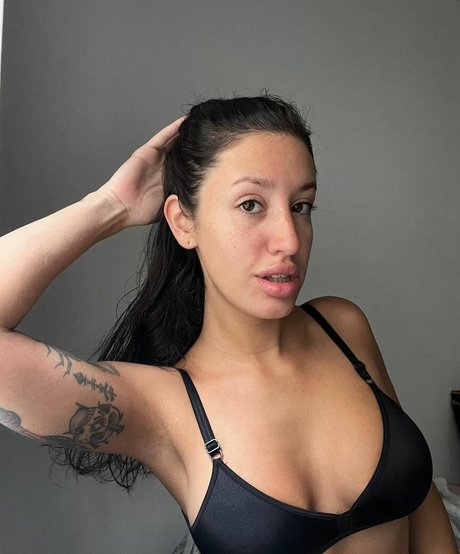 Foto di nudo di fuga di OnlyFans di Itskaiklein
