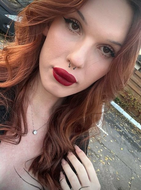 Foto di nudo di fuga di OnlyFans di Milanats