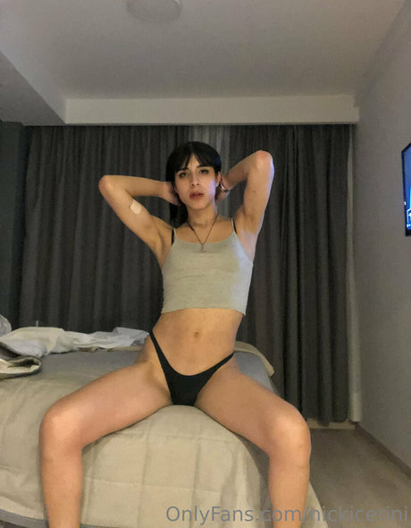 Foto di nudo di fuga di OnlyFans di Nickycerini