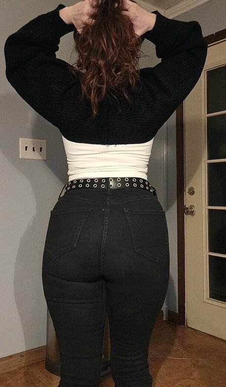 Foto di nudo di fuga di OnlyFans di Suzyque