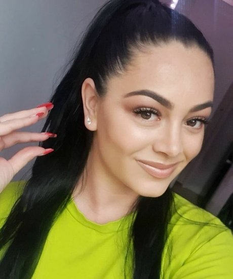 Foto di nudo di fuga di OnlyFans di Klara Devine