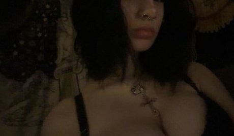 Foto di nudo di fuga di OnlyFans di Milkichan