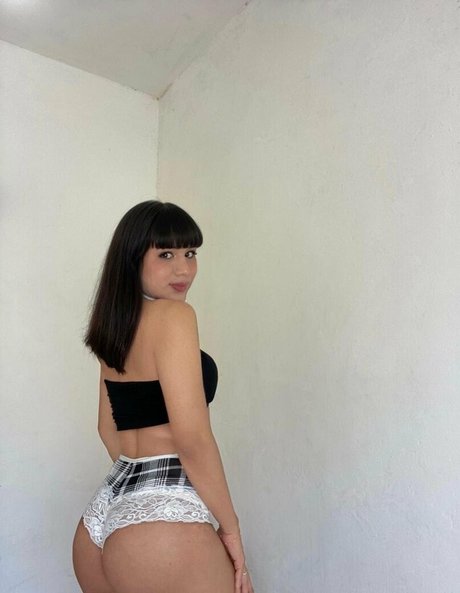 Foto di nudo di fuga di OnlyFans di Isa Oelsi