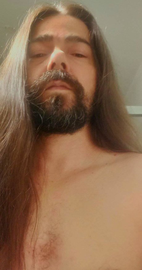 Foto di nudo di fuga di OnlyFans di Devil Rocker