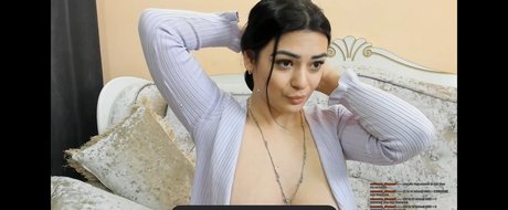 Foto di nudo di fuga di OnlyFans di Kleopattra