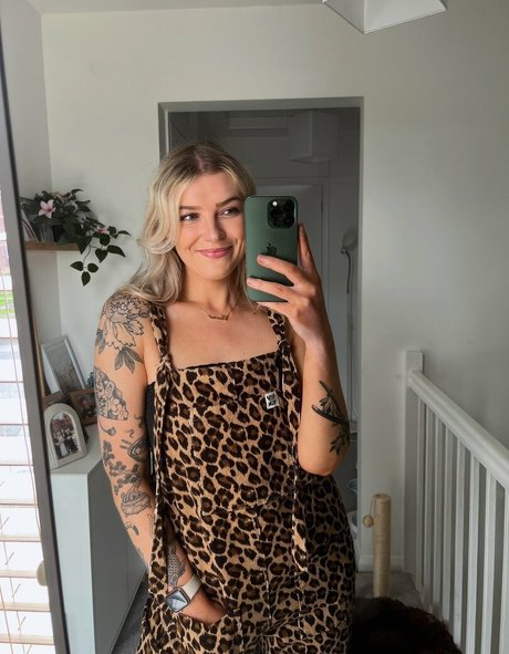 Foto di nudo di fuga di OnlyFans di Emmalition