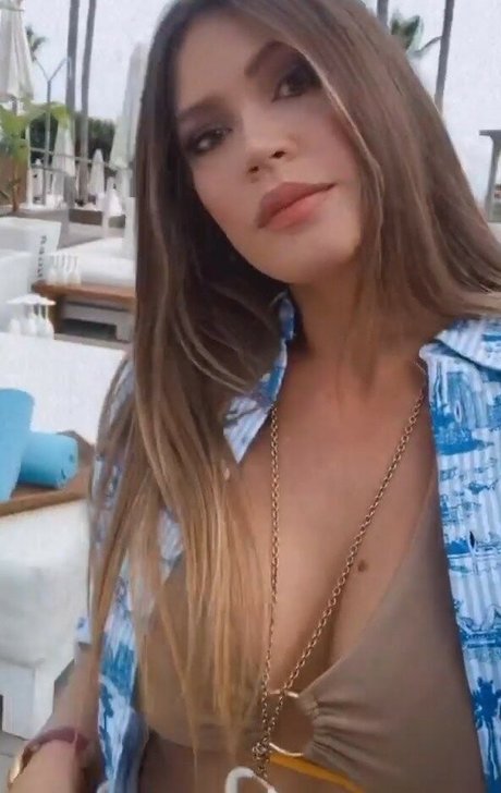 Foto di nudo di fuga di OnlyFans di Ella Anastasiou