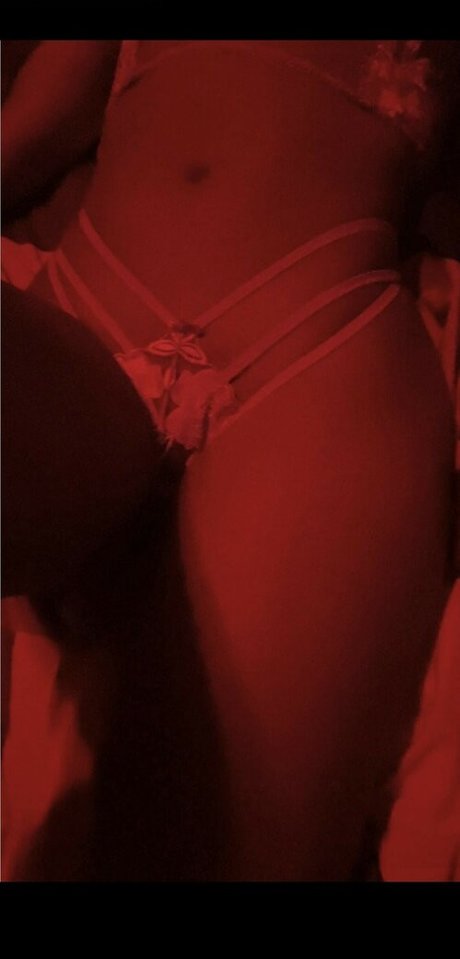 Foto di nudo di fuga di OnlyFans di Apocalypticshawty