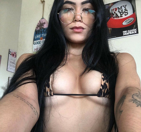 Evilhotgirll