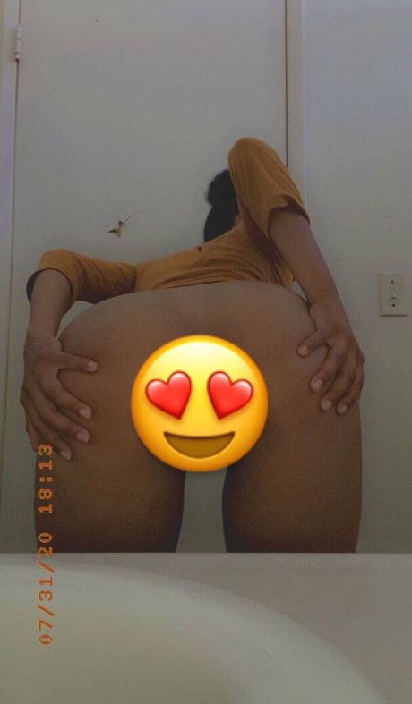 Foto di nudo di fuga di OnlyFans di Cartiermakeebandz