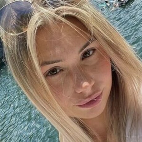 Foto di nudo di fuga di OnlyFans di Kara Czapiga