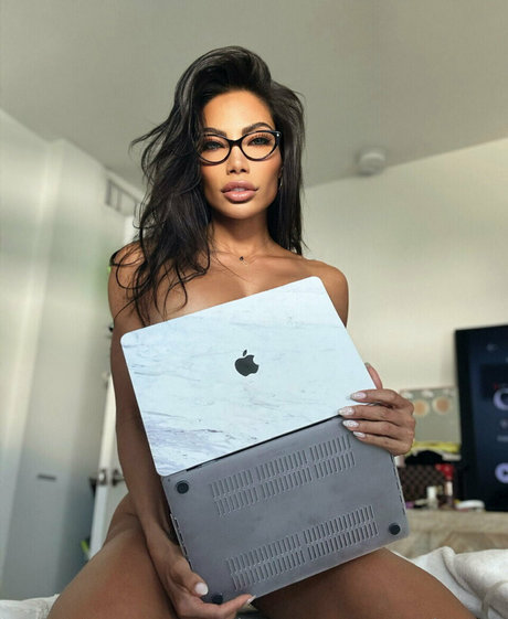 Foto di nudo di fuga di OnlyFans di Sweetnspicy1xxx