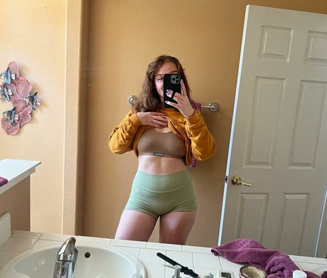 Foto di nudo di fuga di OnlyFans di Adorablelilli