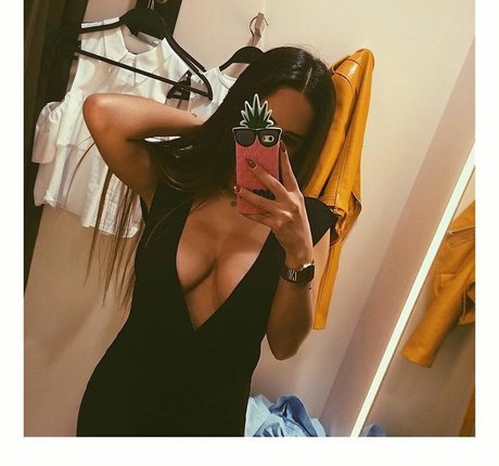 Foto di nudo di fuga di OnlyFans di Kika