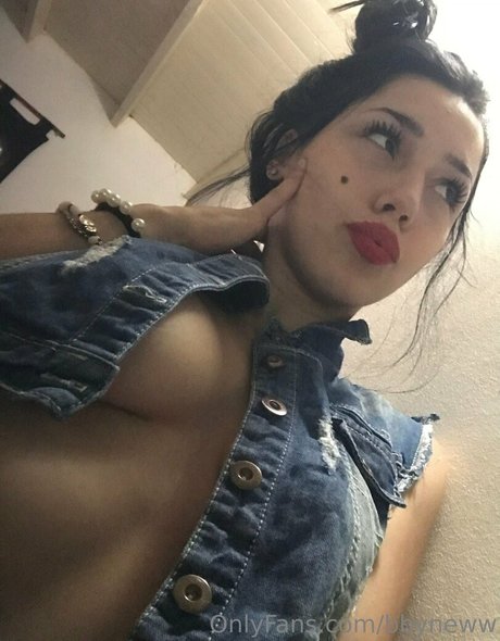 Foto di nudo di fuga di OnlyFans di Queenlatinna
