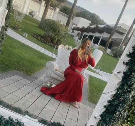 Foto di nudo di fuga di OnlyFans di Anna Riano