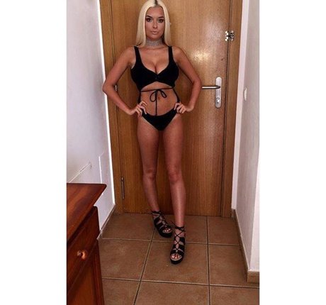 Foto di nudo di fuga di OnlyFans di Lucy Cartlidge