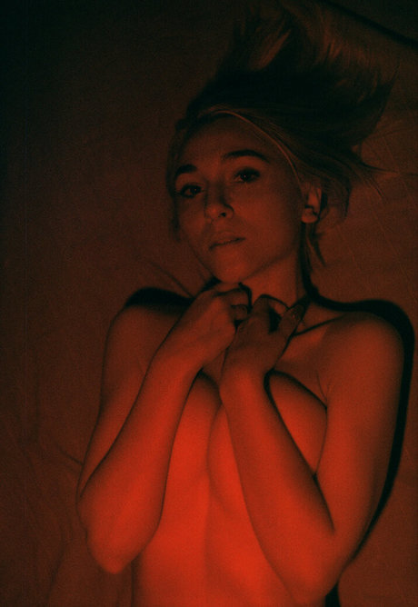 Foto di nudo di fuga di OnlyFans di Purpurmonstr