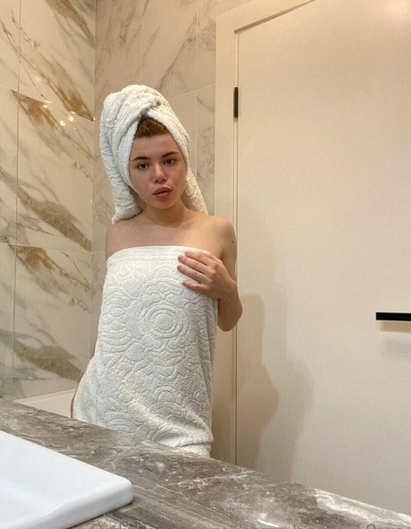 Foto di nudo di fuga di OnlyFans di Yourbaby18ye