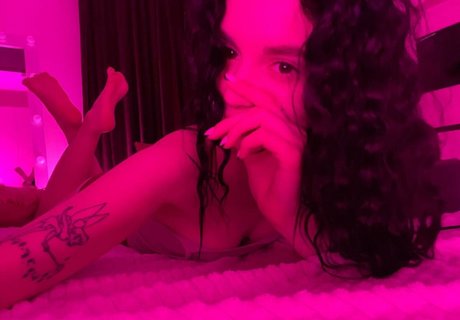 Foto di nudo di fuga di OnlyFans di Teaalen