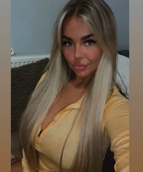 Foto di nudo di fuga di OnlyFans di Kayl Anne